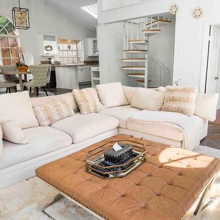 Stunning Mediterranean Mansion In Laurel Canyon Los Angeles Extérieur photo